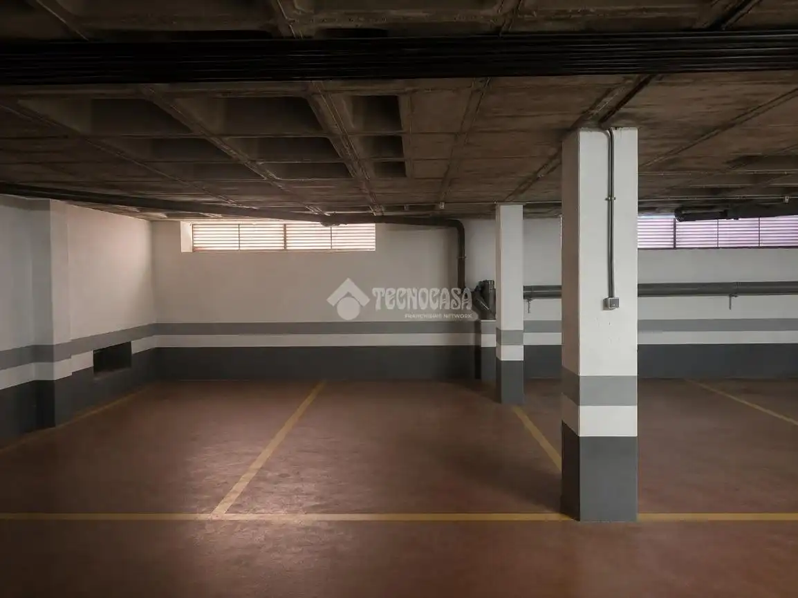 Parkplatz von Garage zum Verkauf in Valladolid