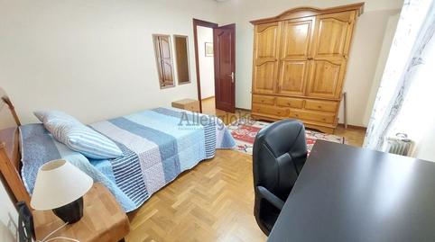 Foto 3 von Wohnung zur Miete in Calle Gascona, Salesas - Foncalada - Campoamor, Oviedo