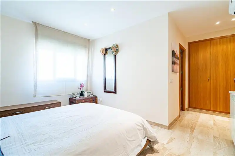 Habitación de Piso en venta en  Palma de Mallorca con Aire acondicionado, Terraza y Piscina comunitaria