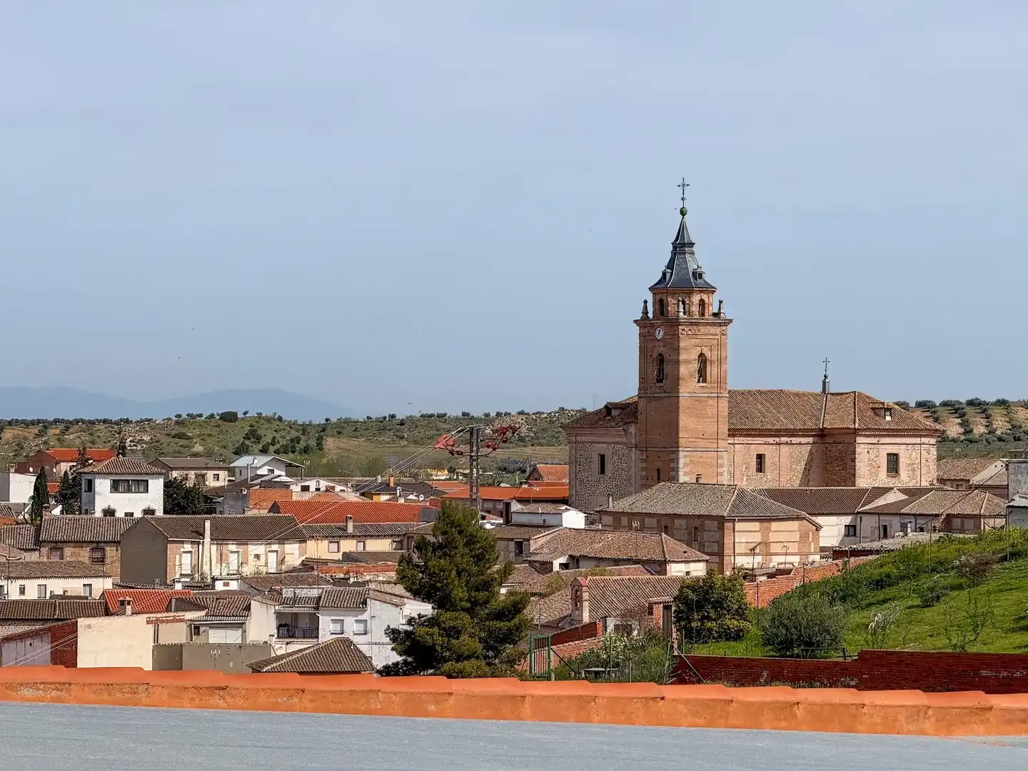 Vista exterior de Casa o xalet en venda en San Martín de Pusa amb Aire condicionat, Calefacció i Jardí privat