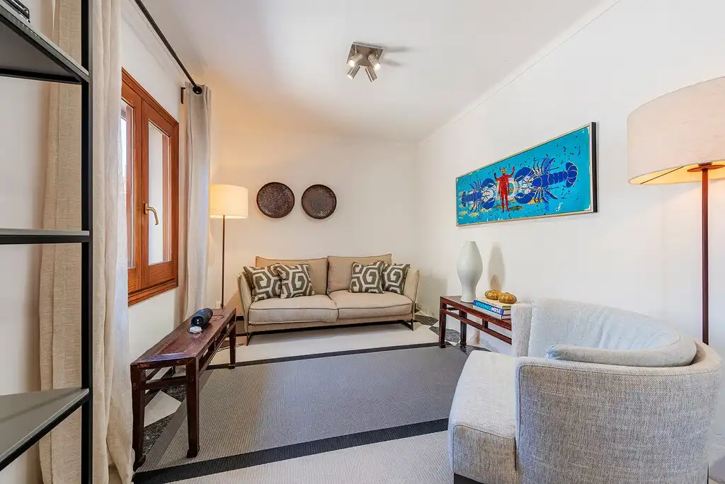 Sala de estar de Finca rústica en venta en Pollença con Aire acondicionado, Calefacción y Jardín privado