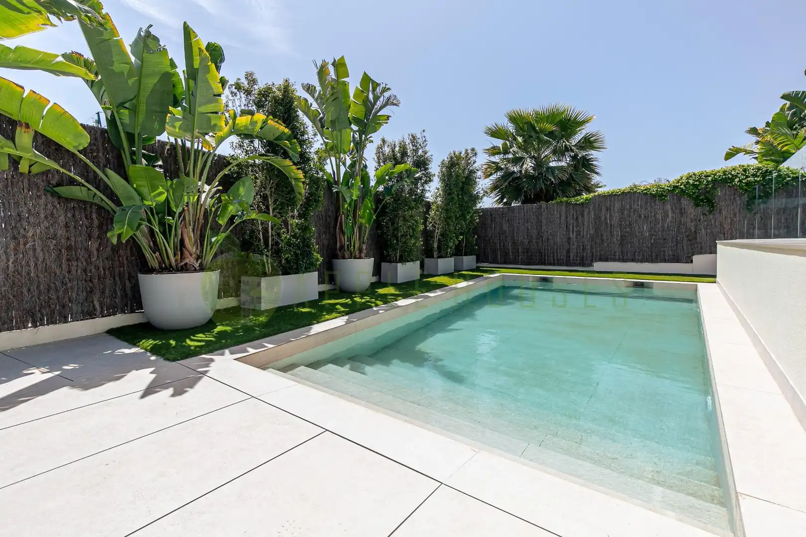 Casa amb piscina en venda a Carrer de Margarida Xirgu, imagen 7