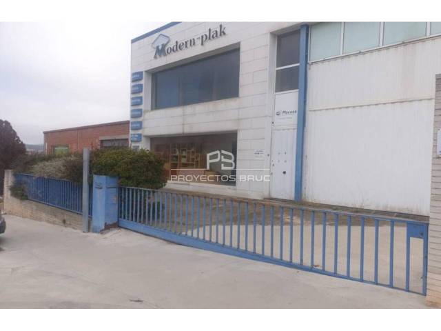 Nave industrial en Venta en Itàlia en Polígon Industrial