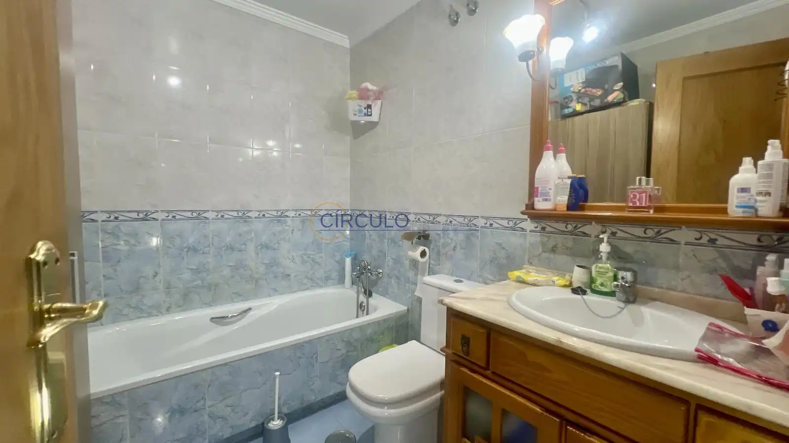 Baño de Piso en venta en Lorca con Aire acondicionado y Amueblado