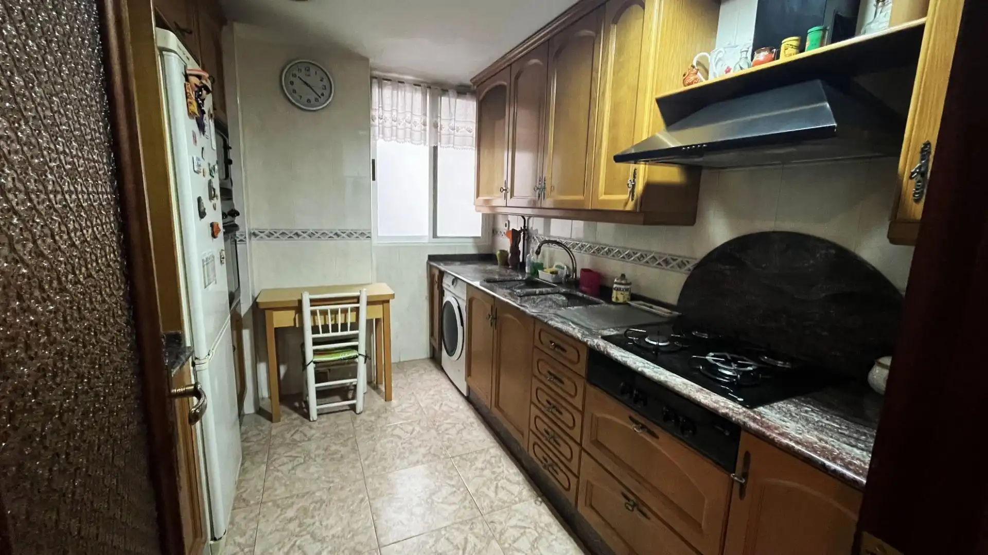 Cuina de Apartament de lloguer en Valencia amb Moblat