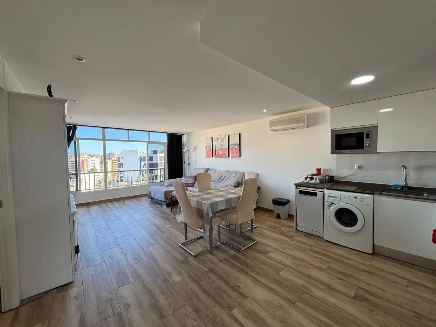 Sala de estar de Ático en venta en Alicante / Alacant con Amueblado y Piscina comunitaria
