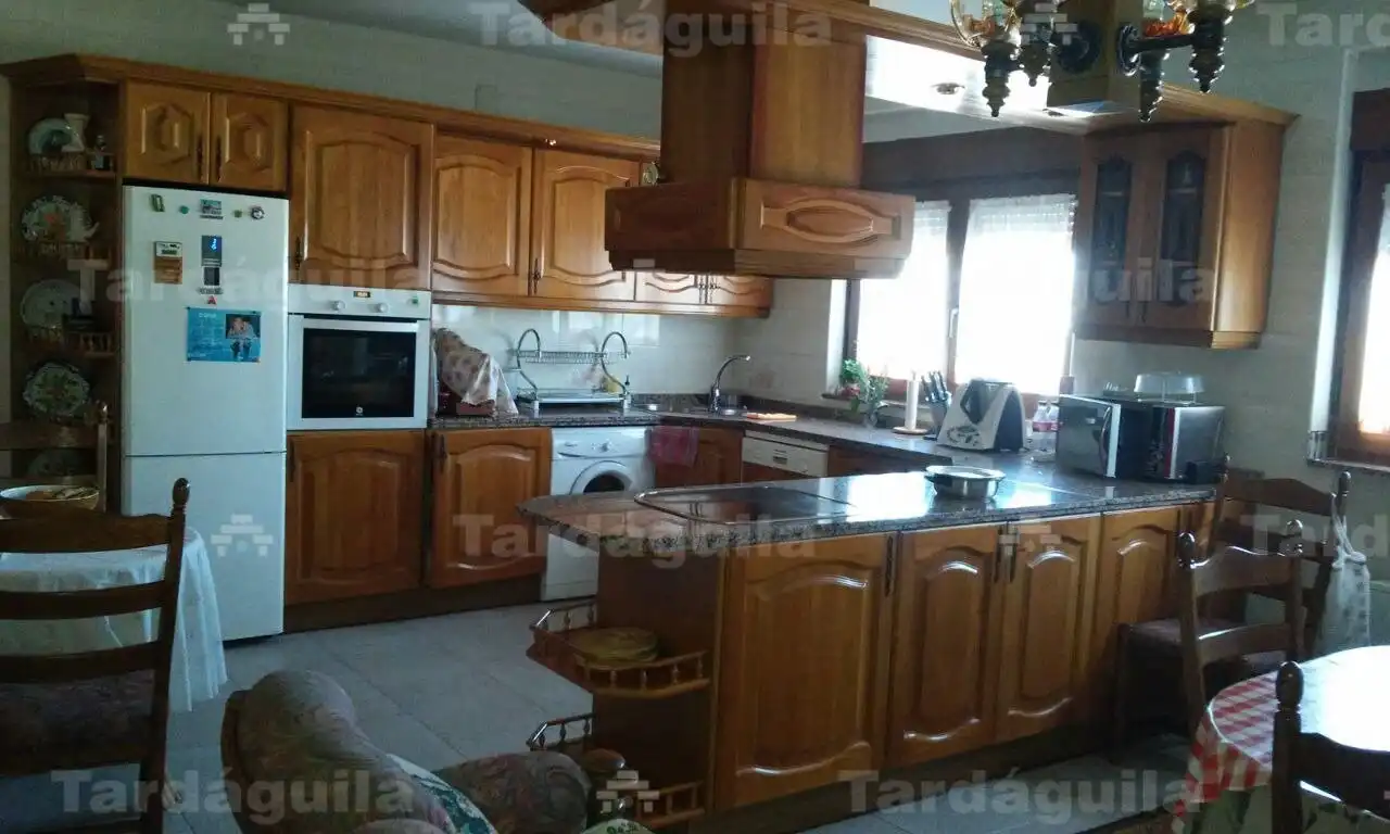 Kitchen of Houses for sale in Babilafuente  with Private garden, Terrace and Storage room