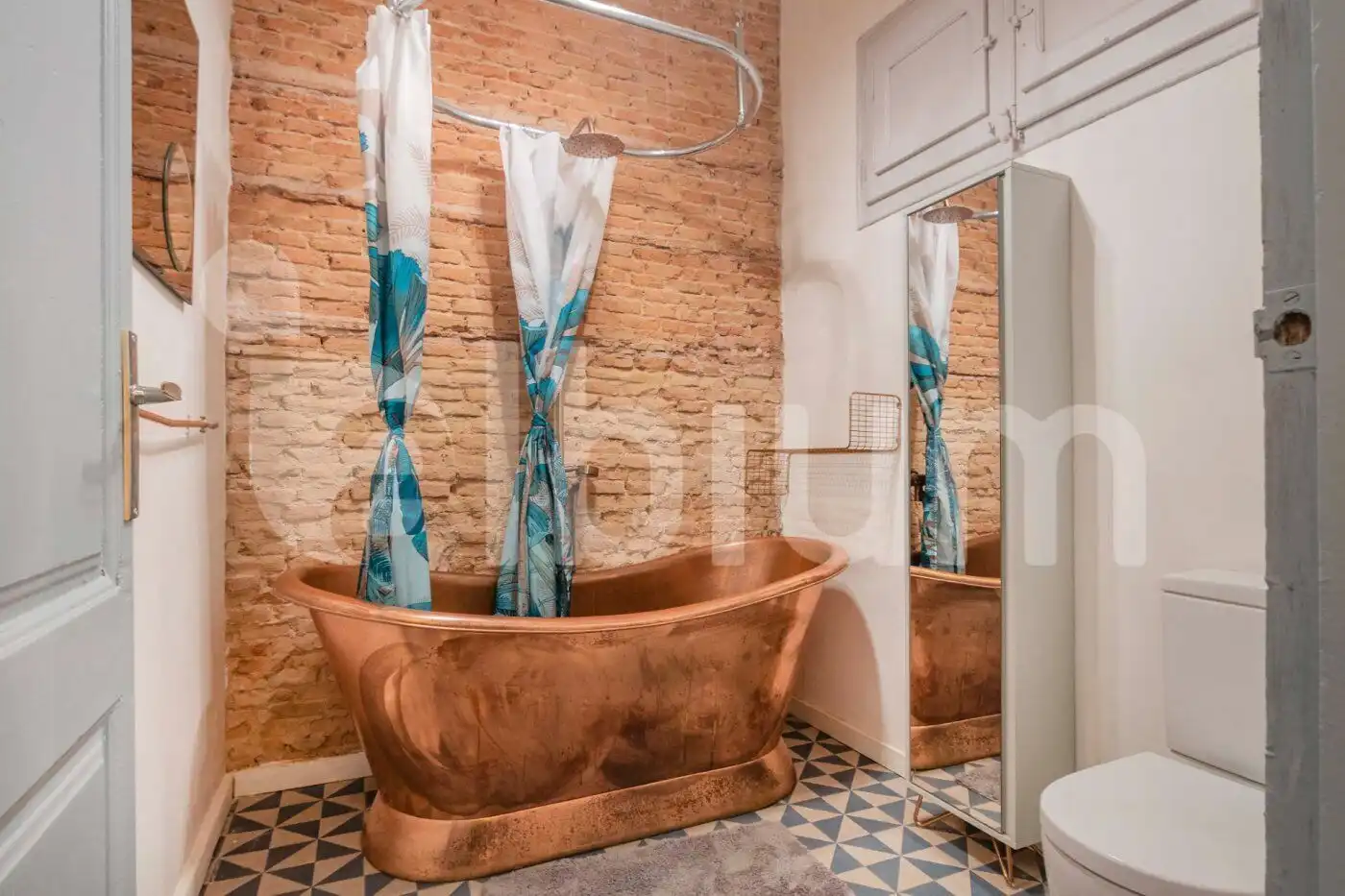 Badezimmer von Wohnung zum Verkauf in Barcelona mit Klimaanlage und Terrasse