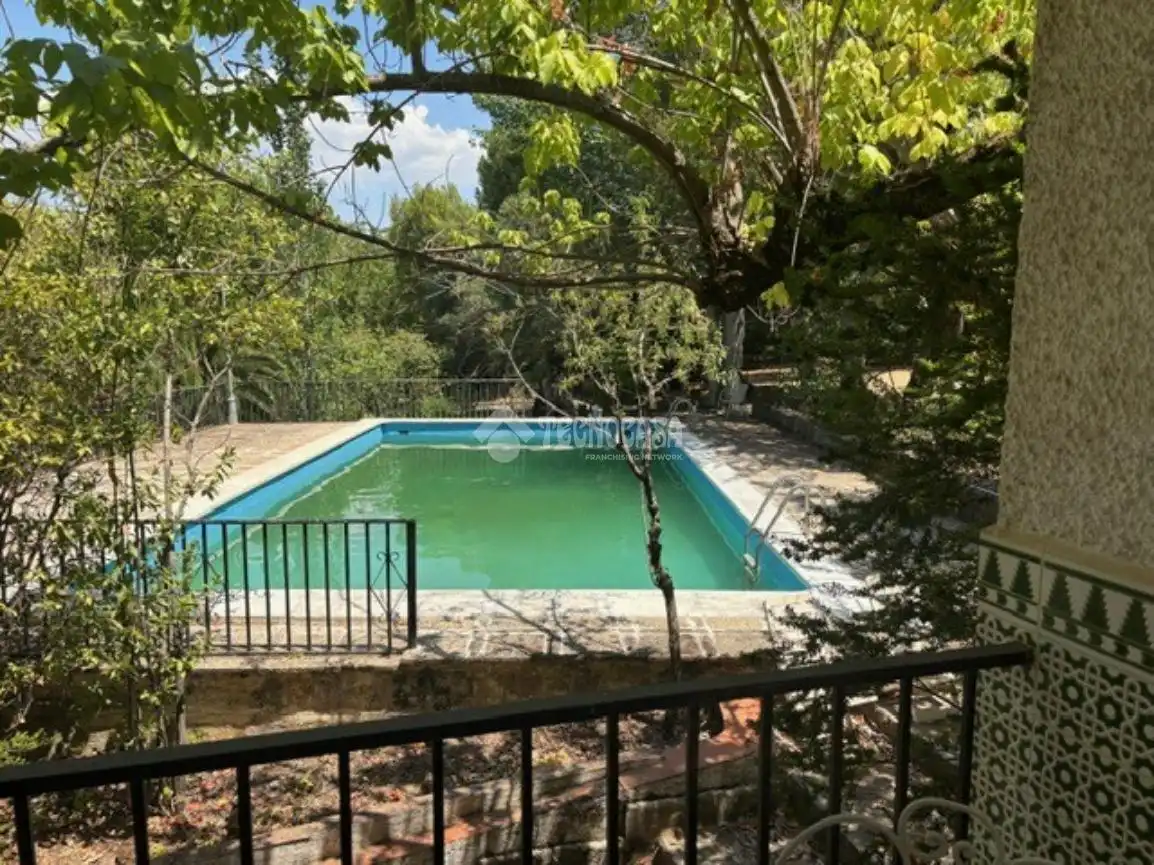 Piscina de Casa o chalet en venta en Cenes de la Vega