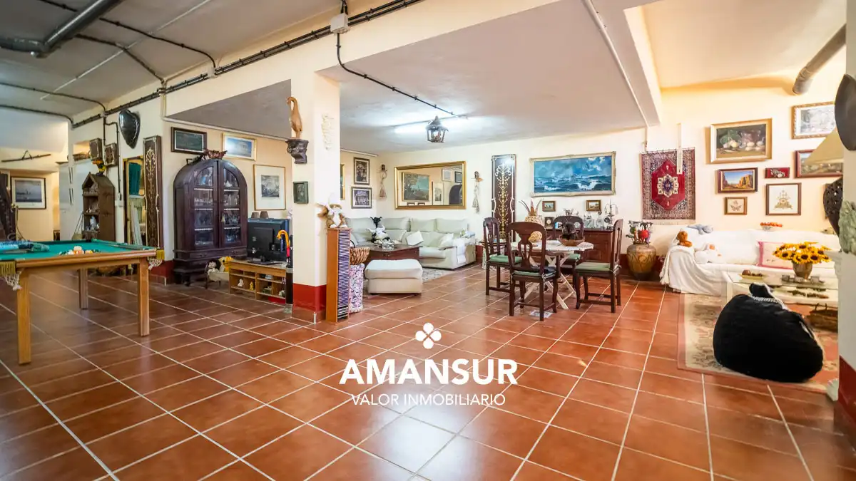 Chalet con piscina en venta en Avenida del Almendro, imagen 98