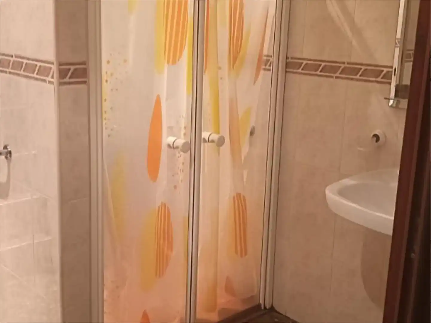 Bathroom of Flat for sale in Escucha