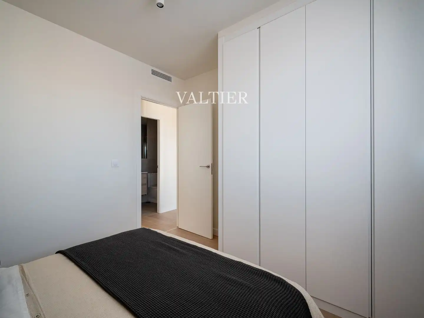 Bedroom of Flat for rent in Madrid  with Terrace and Furnished