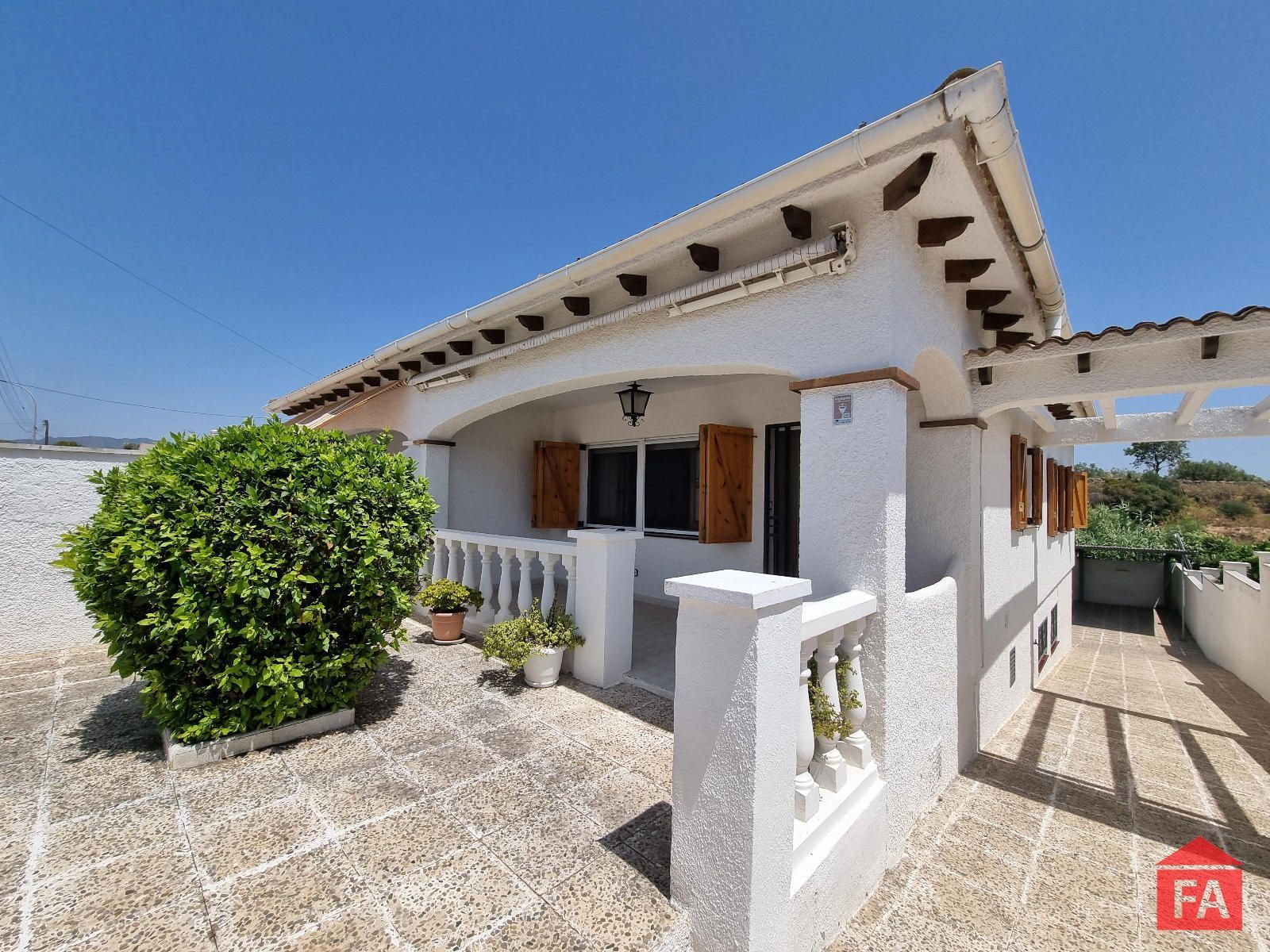 Exterior view of Single-family semi-detached for sale in Albinyana  with Private garden and Terrace