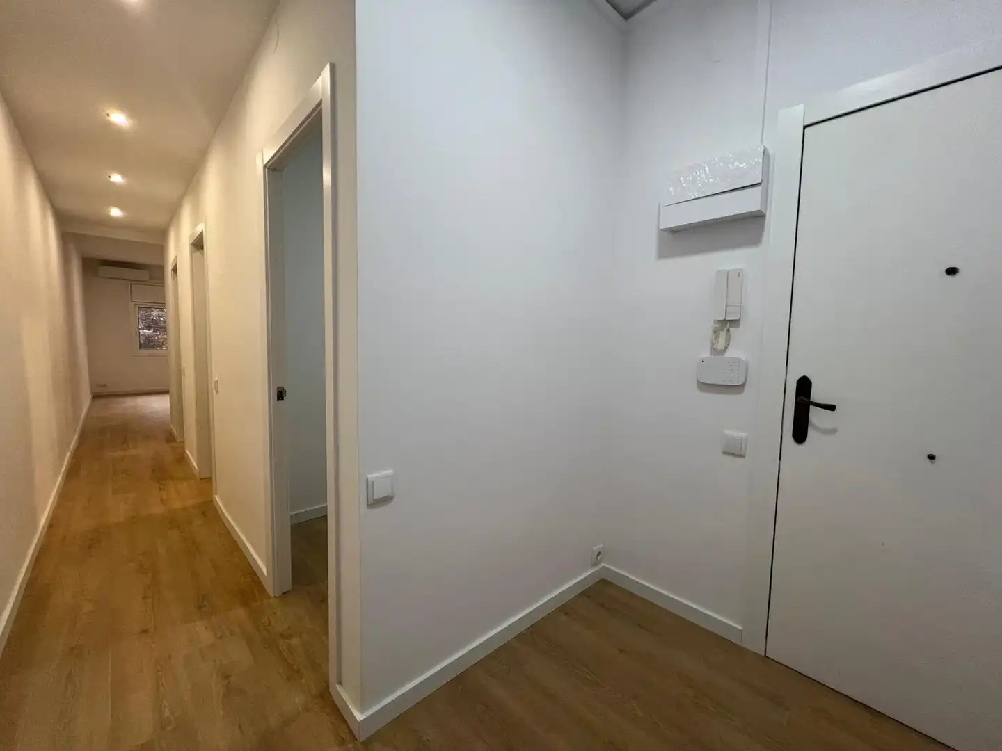 Piso en venta en Barcelona con Aire acondicionado, Parquet y Horno