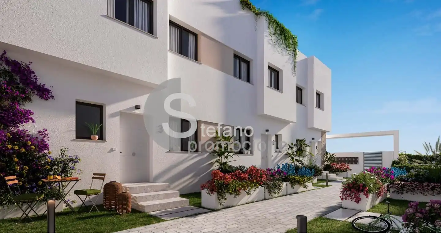 Vista exterior de Casa adosada en venta en Málaga con Aire acondicionado, Jardín privado y Terraza