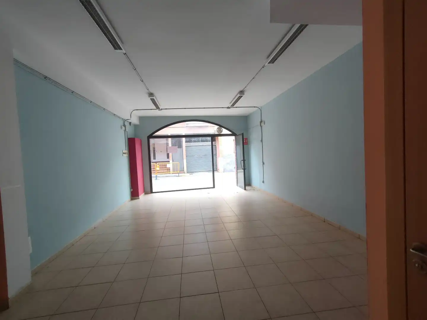 Local comercial en alquiler en Begues, imagen 2