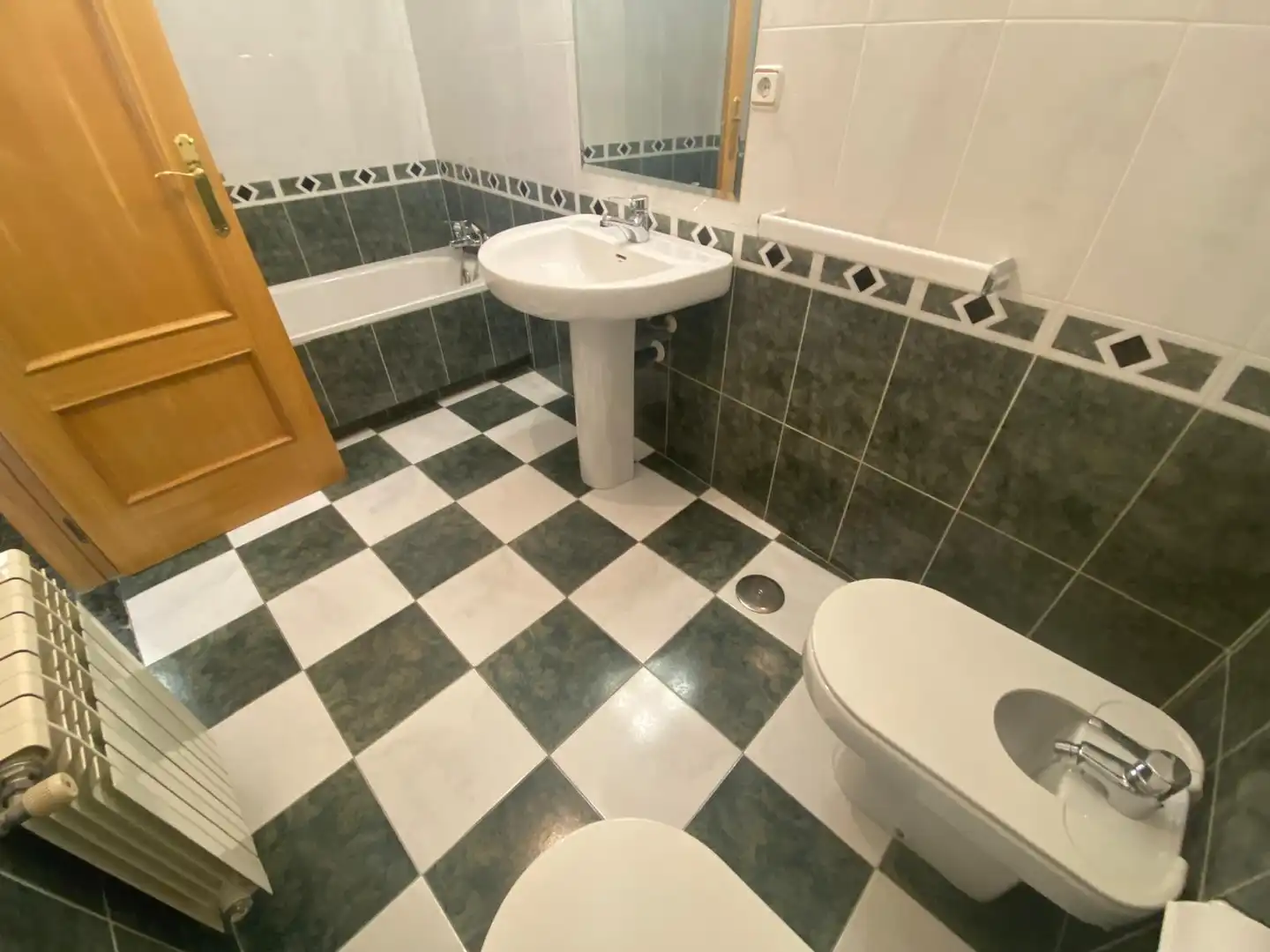 Bathroom of Flat for rent in Albacete  with Heating and Balcony