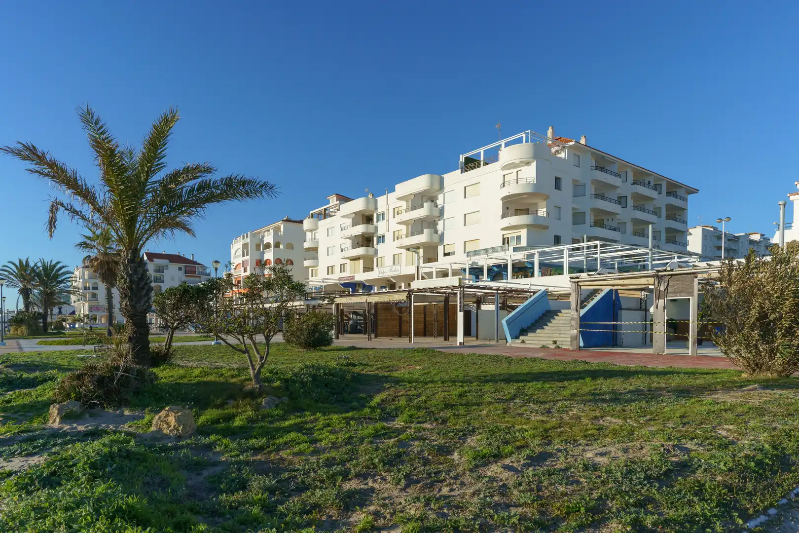 Vista exterior de Piso en venta en Almonte con Terraza, Trastero y Amueblado