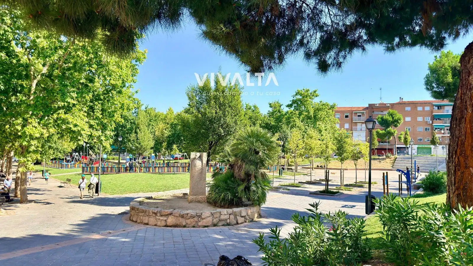Vista exterior de Pis en venda en Madrid amb Calefacció i Terrassa