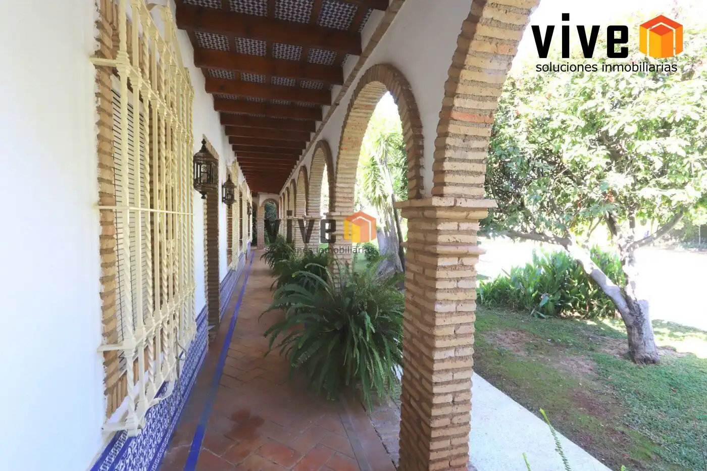 Garden of Houses for sale in Espartinas  with Air Conditioner, Heating and Terrace