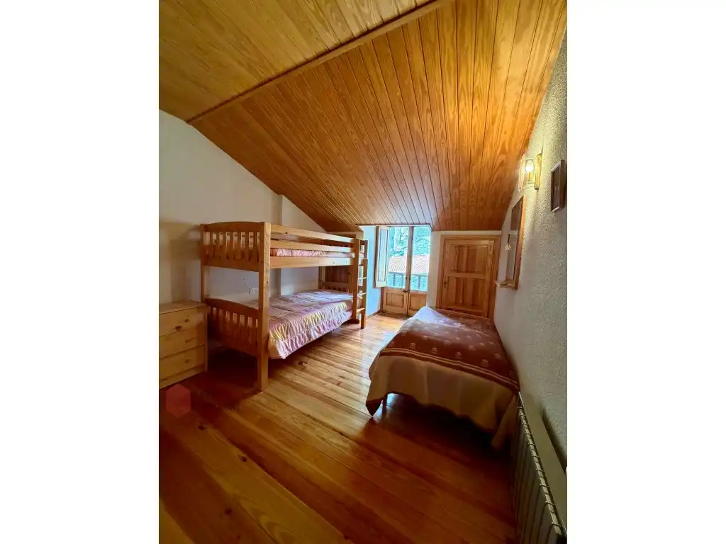 Schlafzimmer von Dachboden zum Verkauf in Setcases