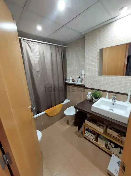 Bathroom of Duplexes for rent in Silla  with Air Conditioner, Terrace and Oven
