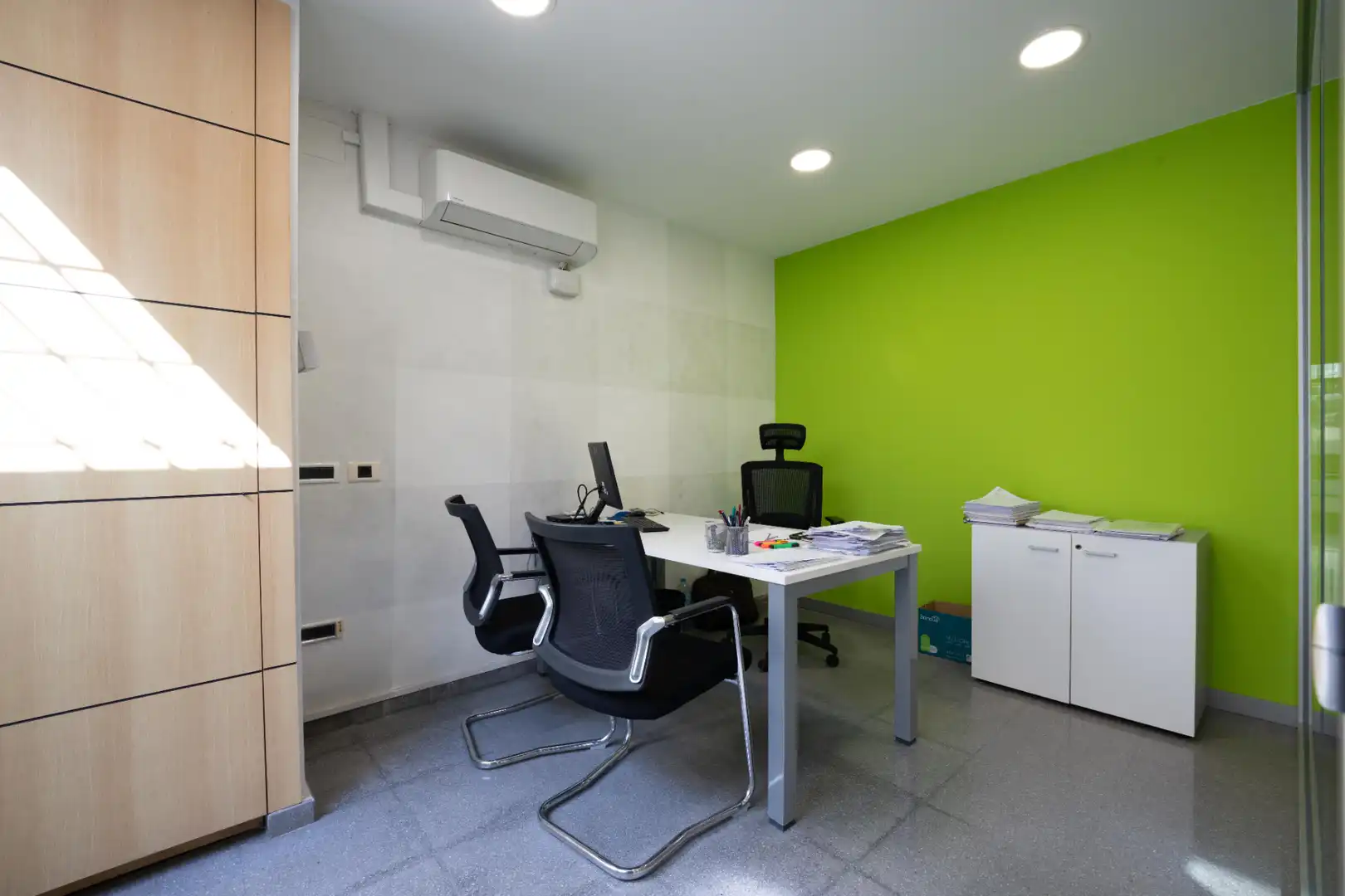 Commercial properties for sale in Mataró  with Air Conditioner and Heating