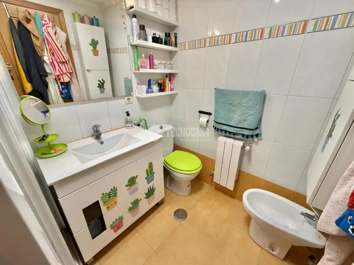 Baño de Piso en venta en Palencia con Calefacción y Trastero
