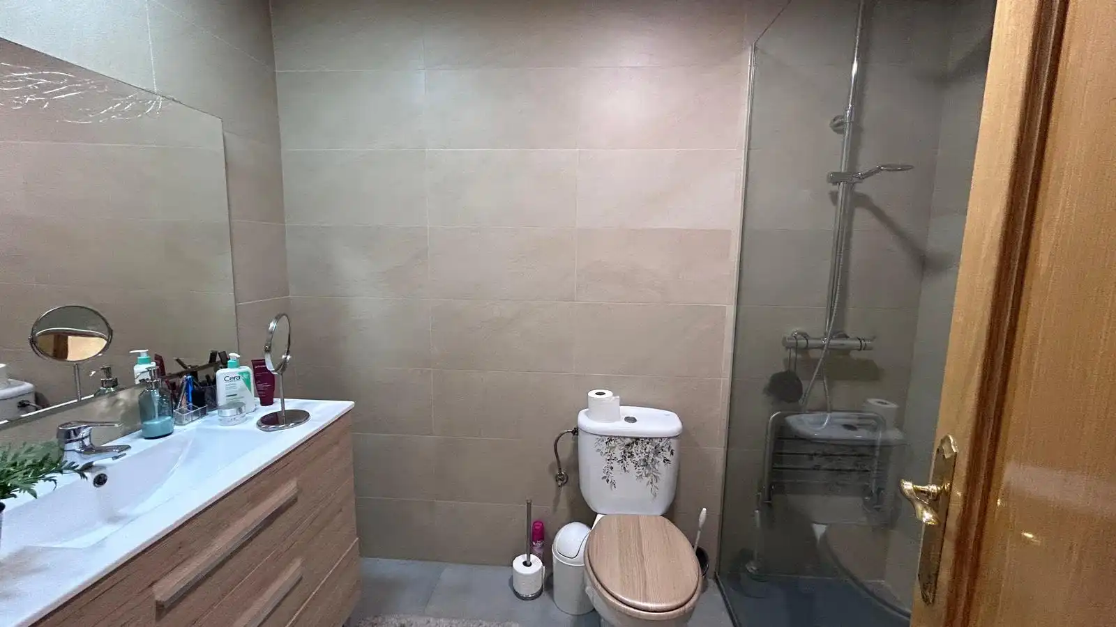 Bathroom of Detached homes for sale in Cornellà de Llobregat  with Terrace