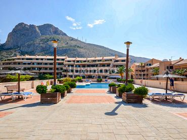 Appartamento con piscina in affitto a Mascarat