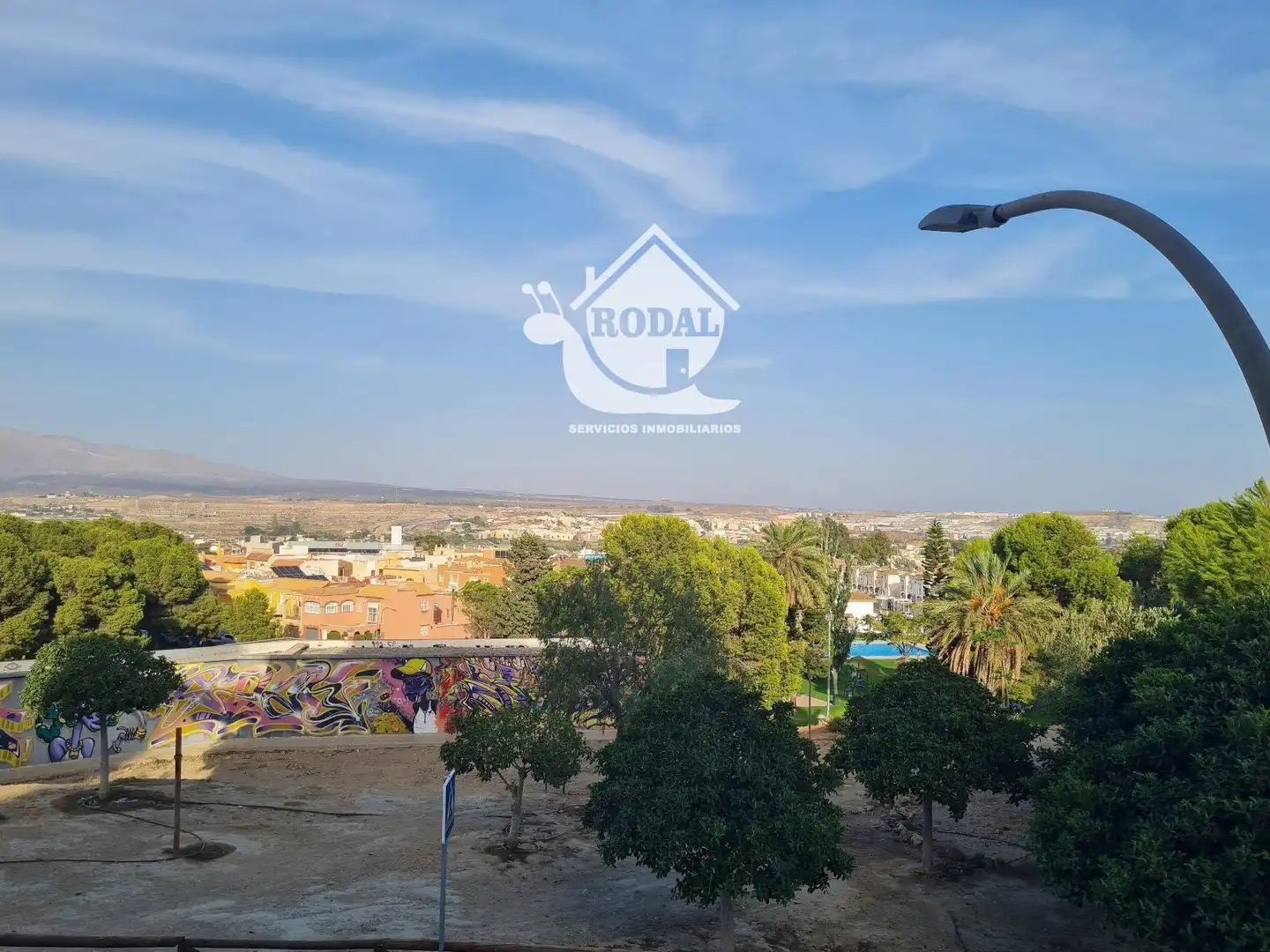 Außenansicht von Wohnung zum Verkauf in Huércal de Almería mit Klimaanlage, Heizung und Terrasse