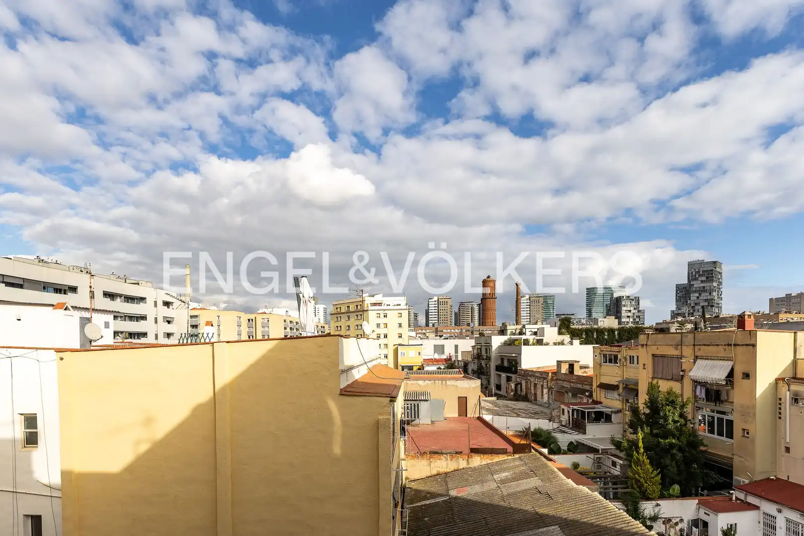 Vista exterior de Piso en venta en Barcelona con Aire acondicionado, Calefacción y Parquet