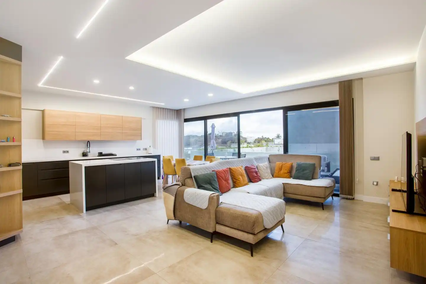 Sala de estar de Casa o chalet en venta en Las Palmas de Gran Canaria con Jardín privado, Terraza y Piscina