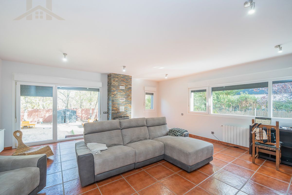 Living room of Single-family semi-detached for sale in Moralzarzal  with Private garden