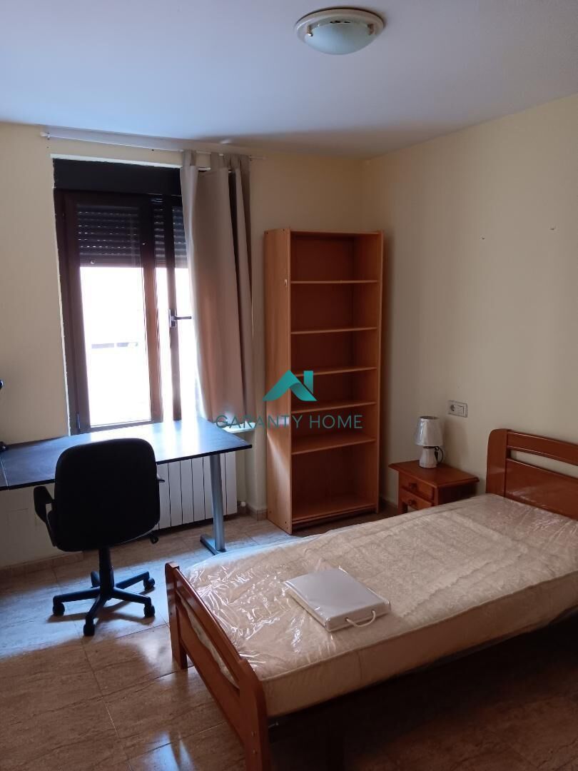 Bedroom of Flat to rent in Salamanca Capital  with Heating
