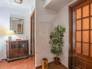 Photo 2 of Flat for sale in Plaza Salesiano Don Ubaldo, Triana Este, Sevilla