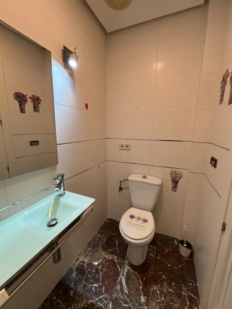 Badezimmer von Wohnung zur Miete in Andújar mit Klimaanlage, Heizung und Möbliert