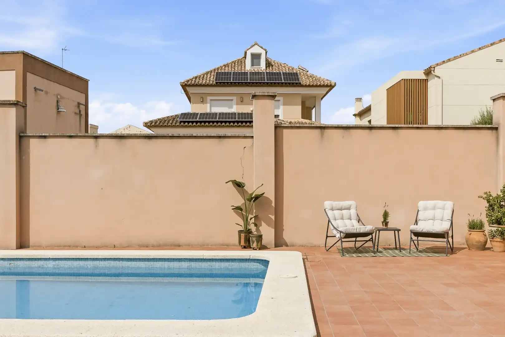 Vista exterior de Casa adosada en venta en Navajas con Aire acondicionado, Calefacción y Jardín privado