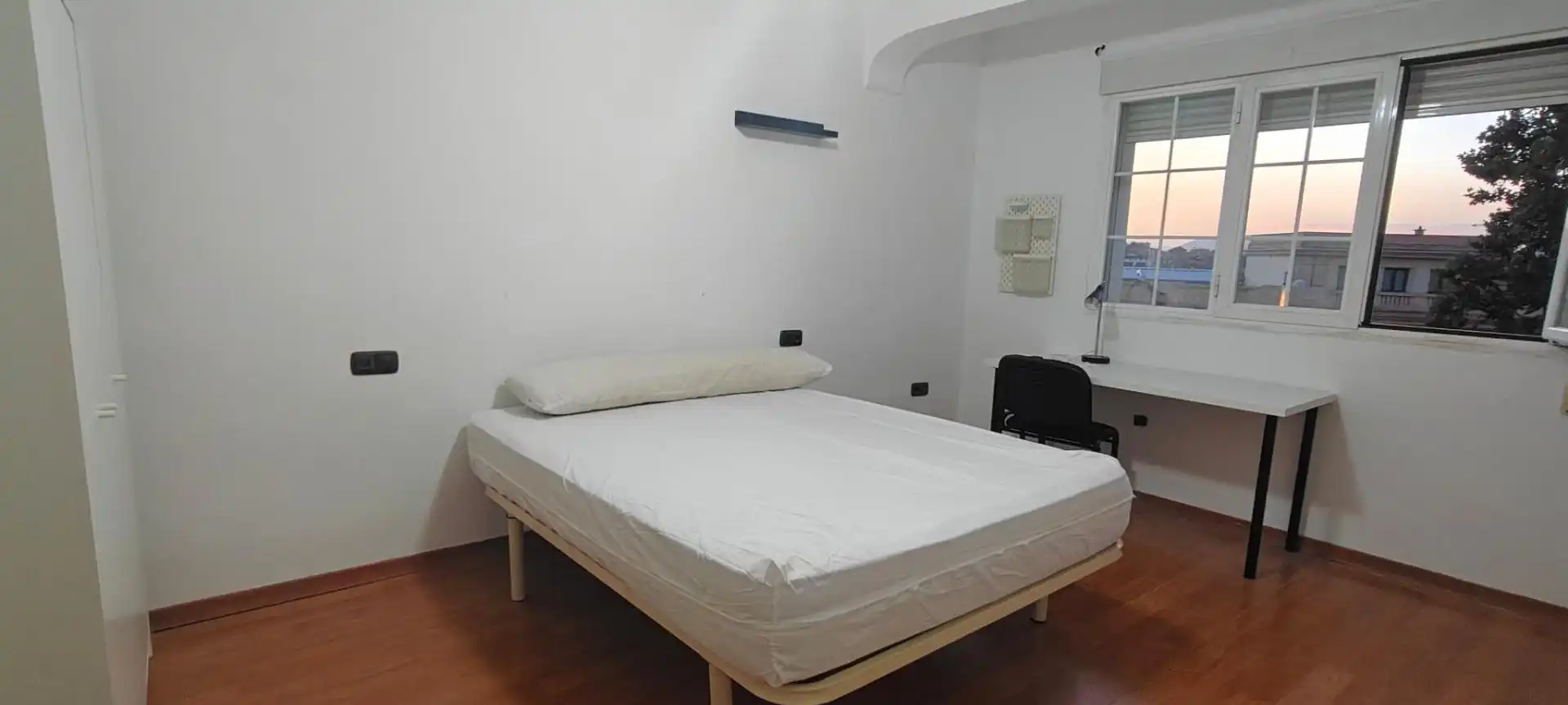 Schlafzimmer von Wohnung zur untervermieten in Beiro