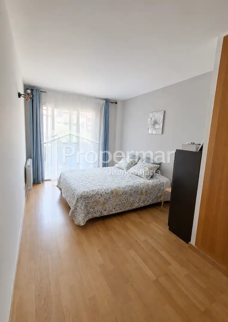 Habitación de Piso en venta en Badalona con Aire acondicionado y Calefacción