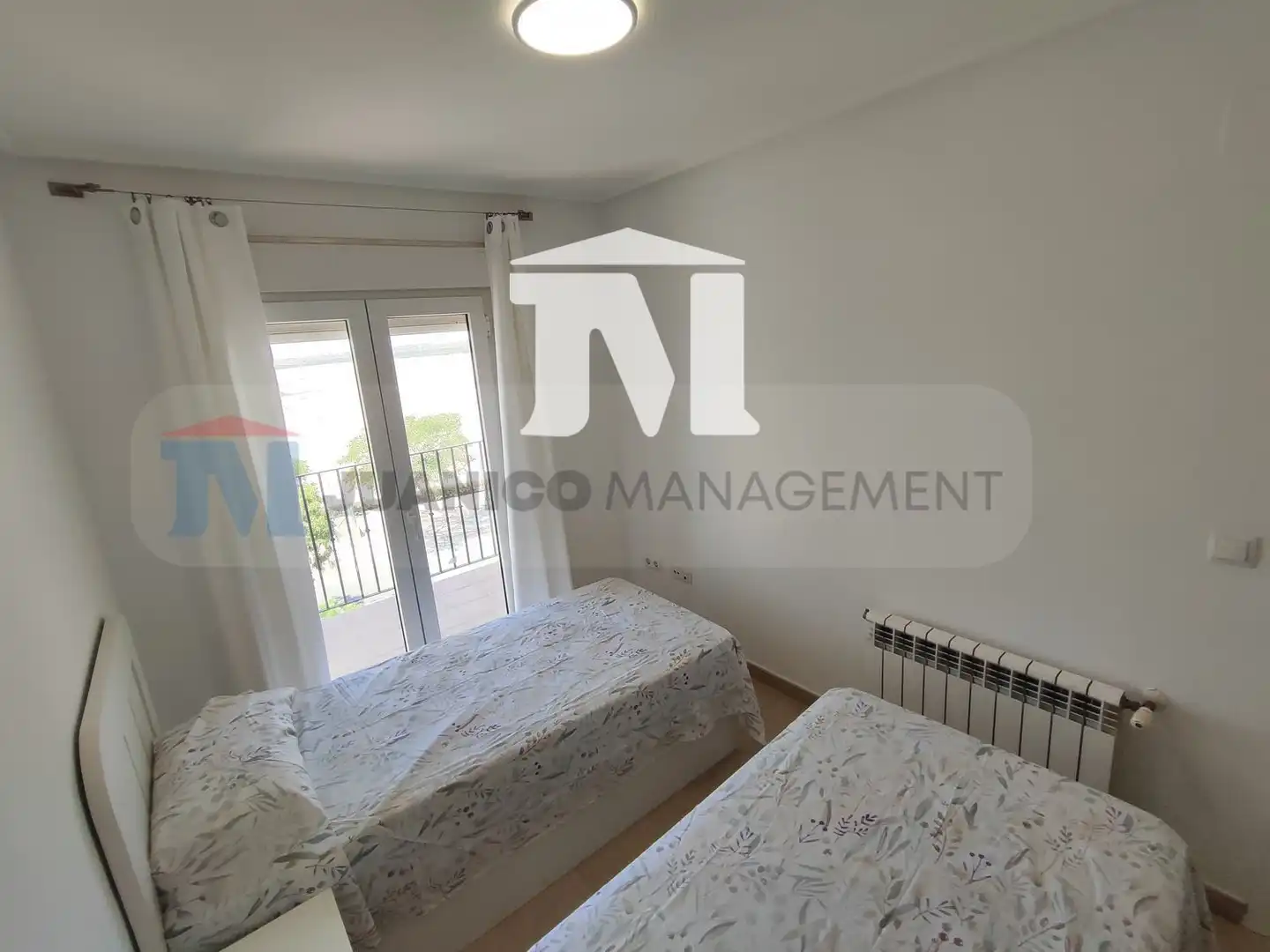 Habitación de Ático en venta en Murcia con Aire acondicionado, Terraza y Trastero