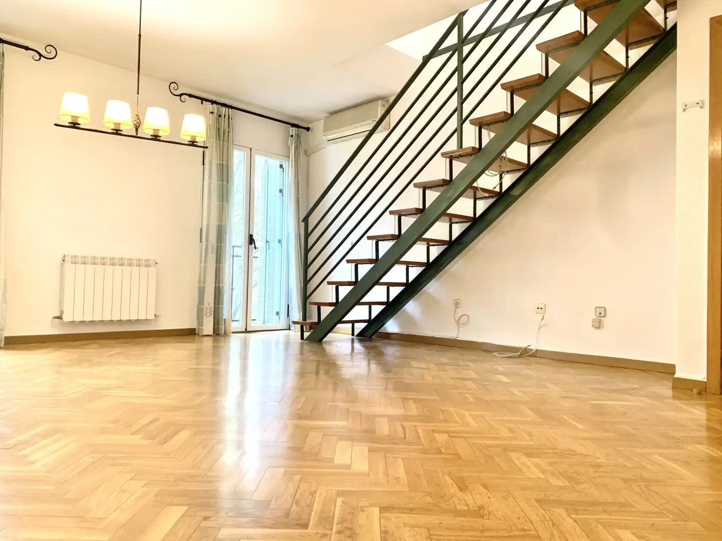 Maisonette zur Miete in AVES, Centro