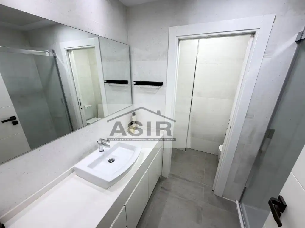 Bathroom of Flat for sale in Alzira