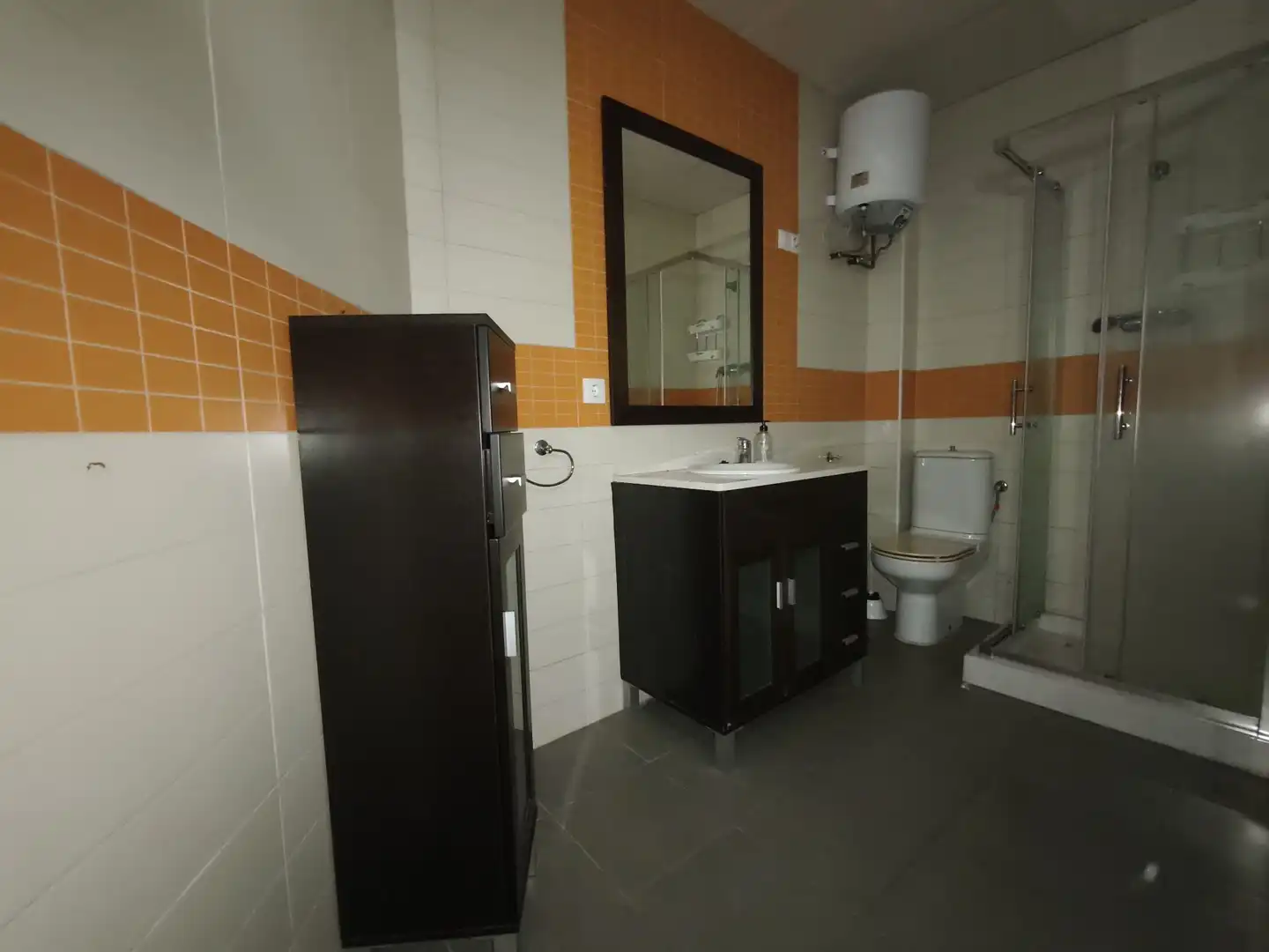 Baño de Apartamento en venta en Huelva con Aire acondicionado