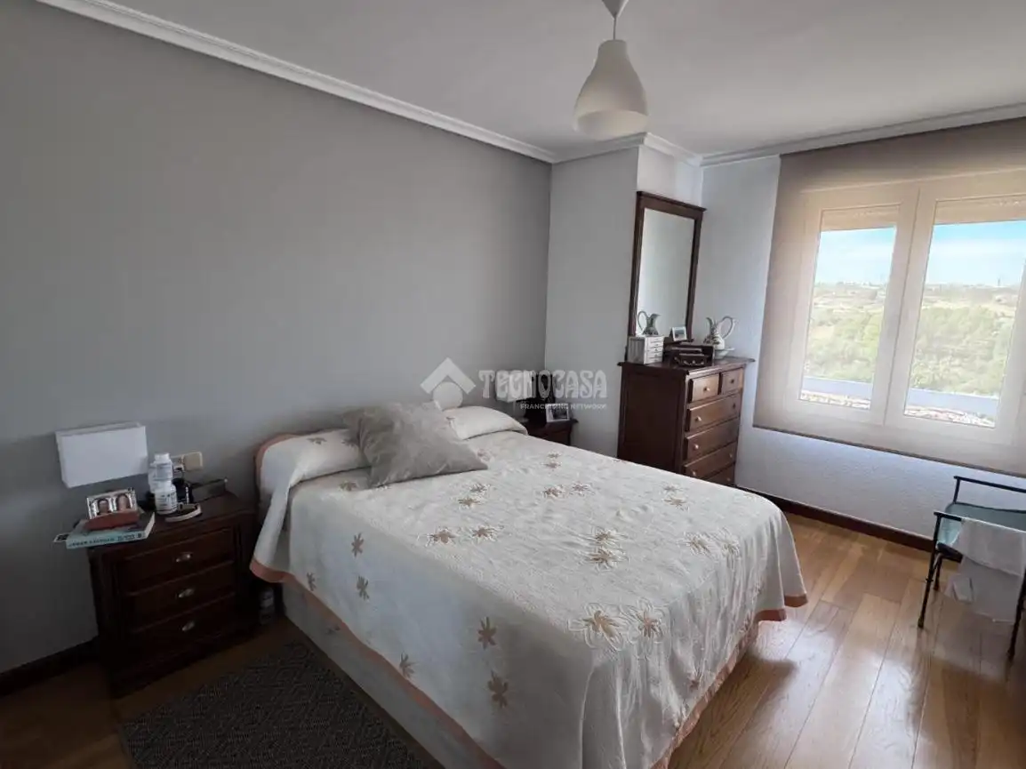 Schlafzimmer von Gebäude zum Verkauf in Villaquilambre