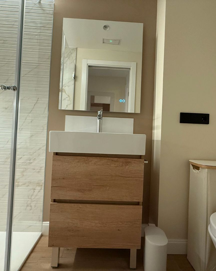 Baño de Ático de alquiler en  Madrid Capital con Aire acondicionado, Calefacción y Terraza