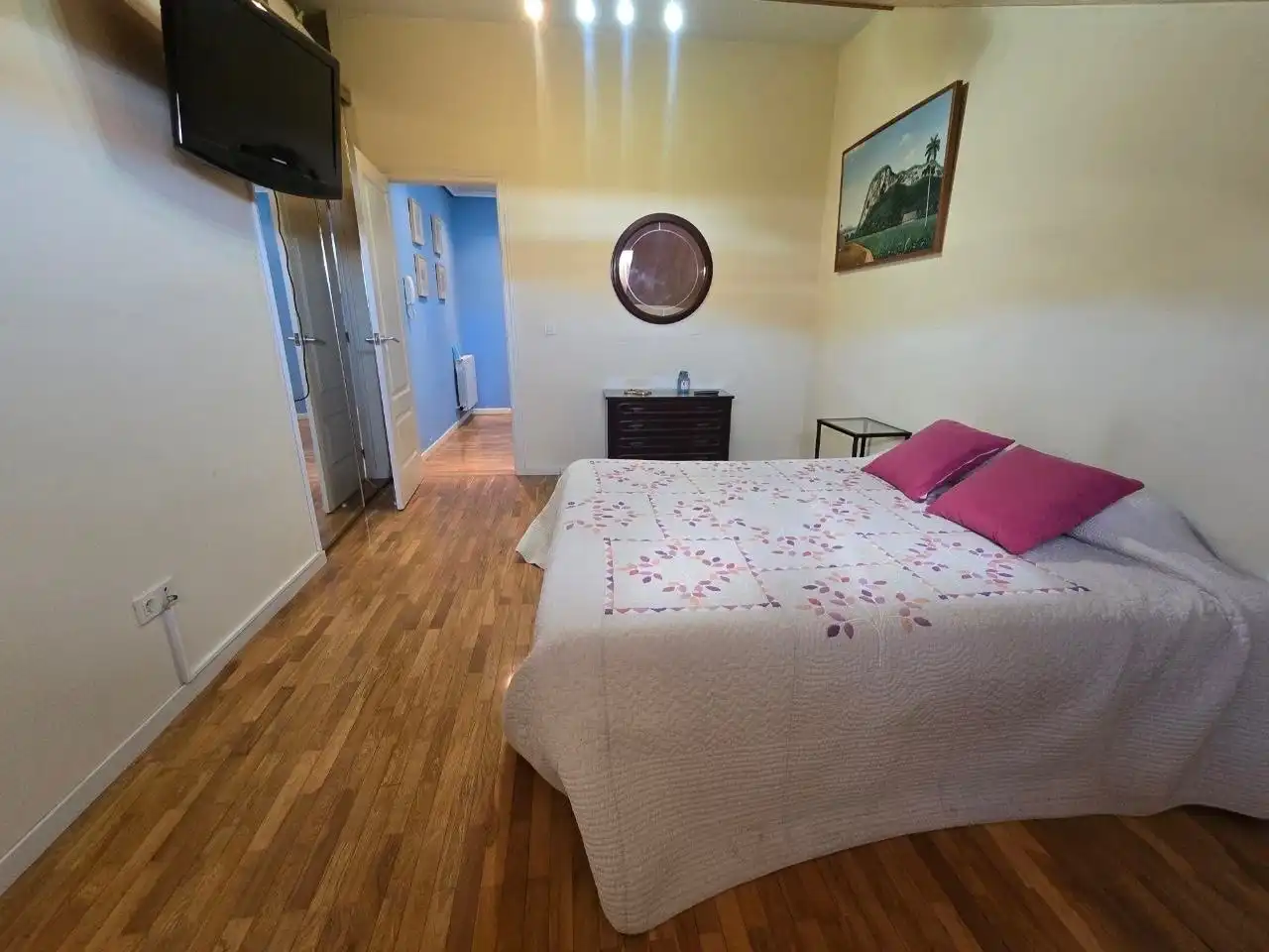 Habitación de Dúplex en venta en Villamediana de Iregua con Calefacción, Terraza y Piscina comunitaria