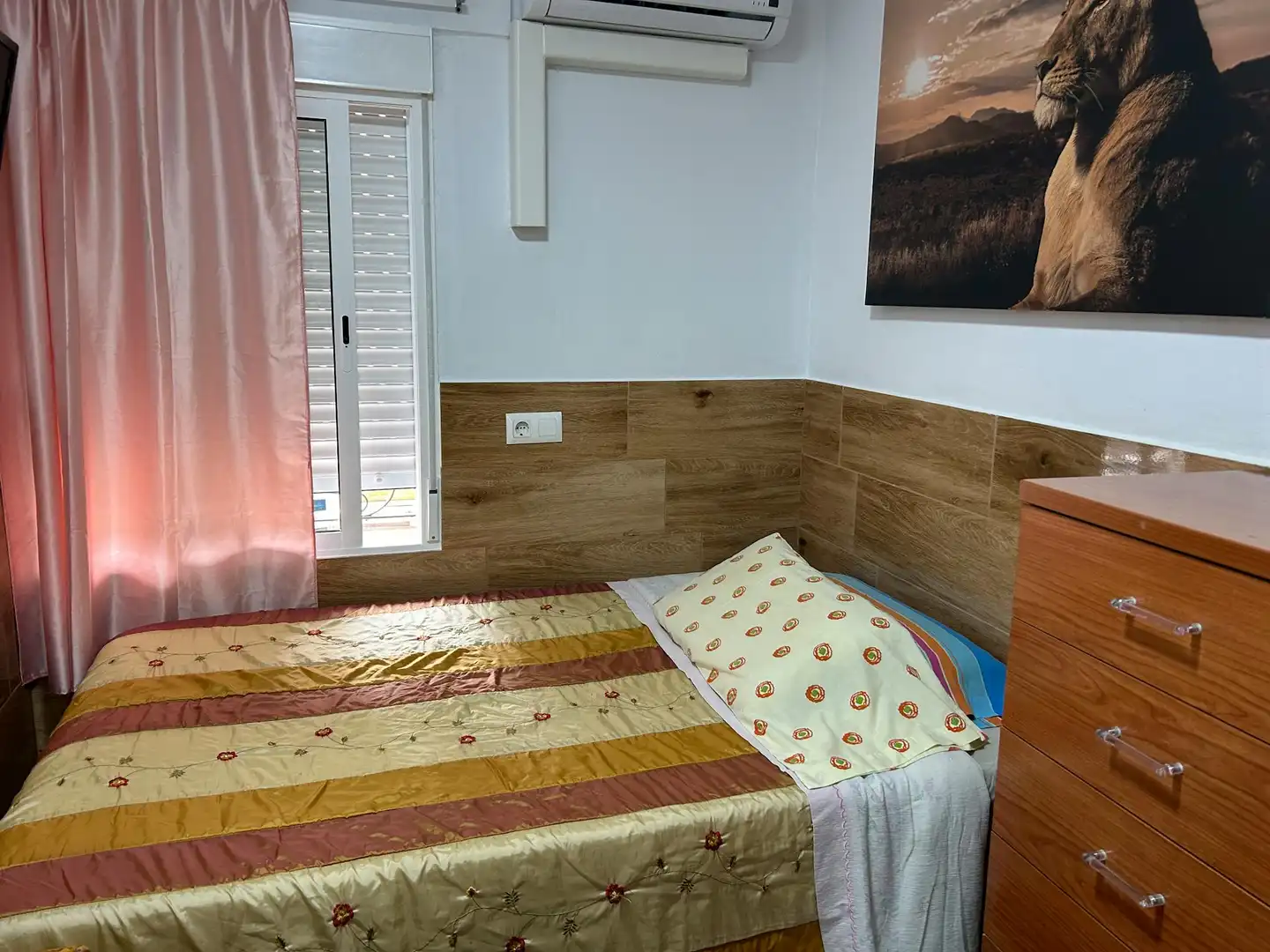 Schlafzimmer von Wohnung zur Miete in L'Hospitalet de Llobregat mit Klimaanlage, Heizung und Waschmaschine