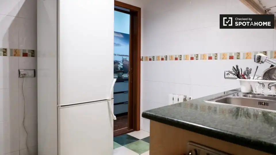 Cocina de Piso de alquiler en Alcalá de Henares con Aire acondicionado, Calefacción y Amueblado