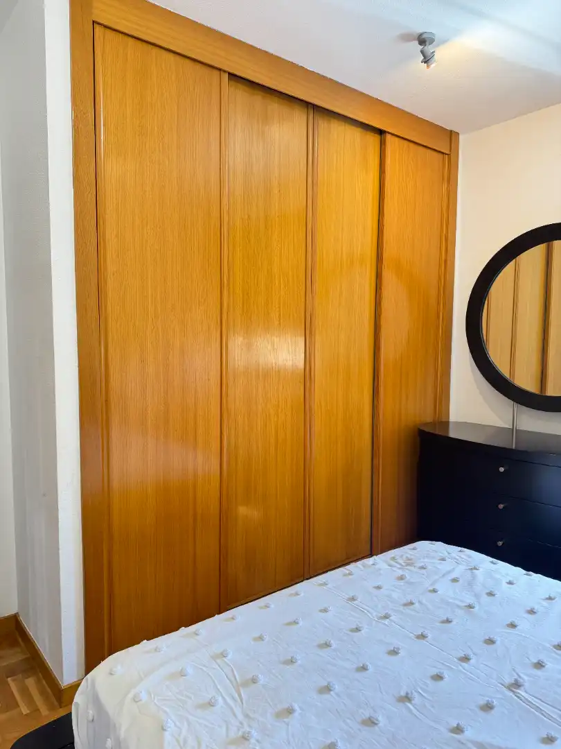 Habitación de Piso en venta en Avilés con Calefacción, Parquet y Terraza